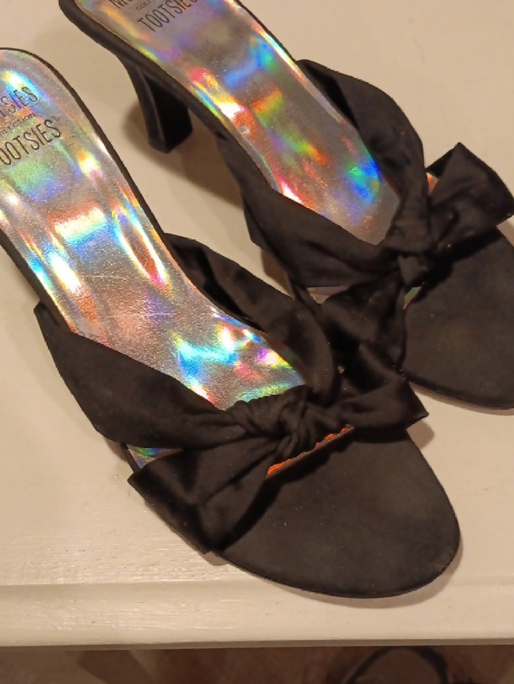 Mootsies Tootsies Black Bow Slide Heels with Iridescent Footbed - Picture 5 of 7